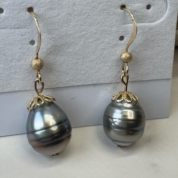 Gold Filled Tahitian Pearl Earrings - Picture 3 of 3